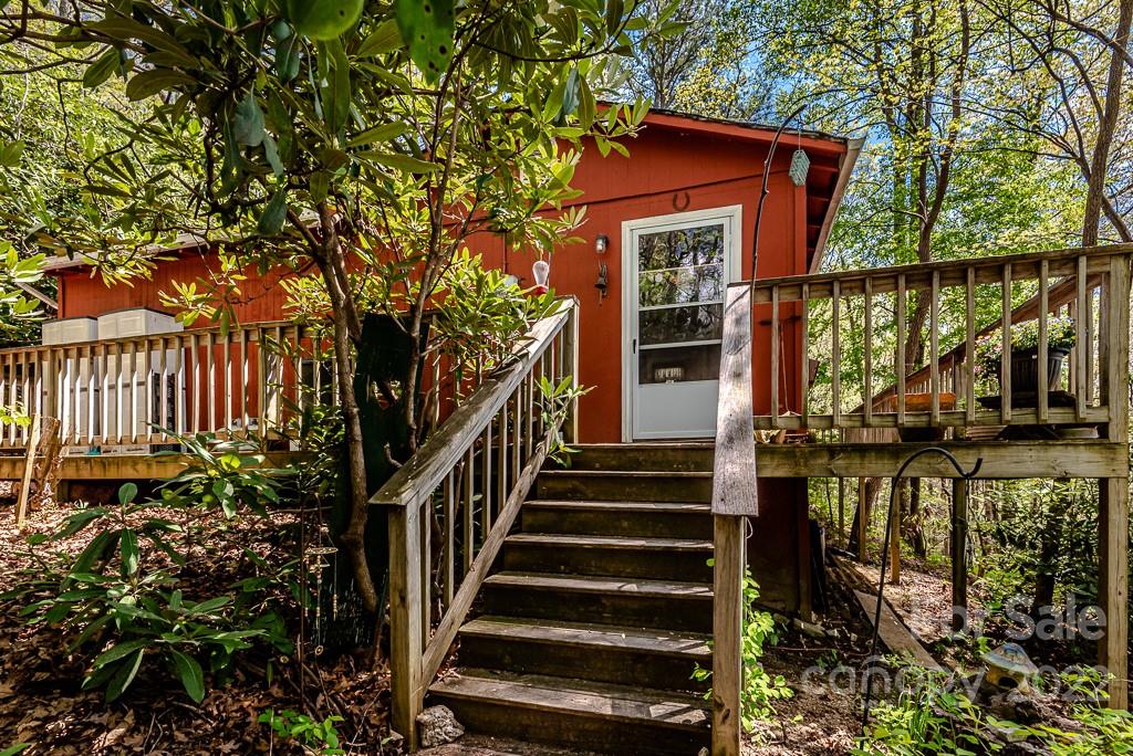 39 Garren Lane Fairview NC 28730
