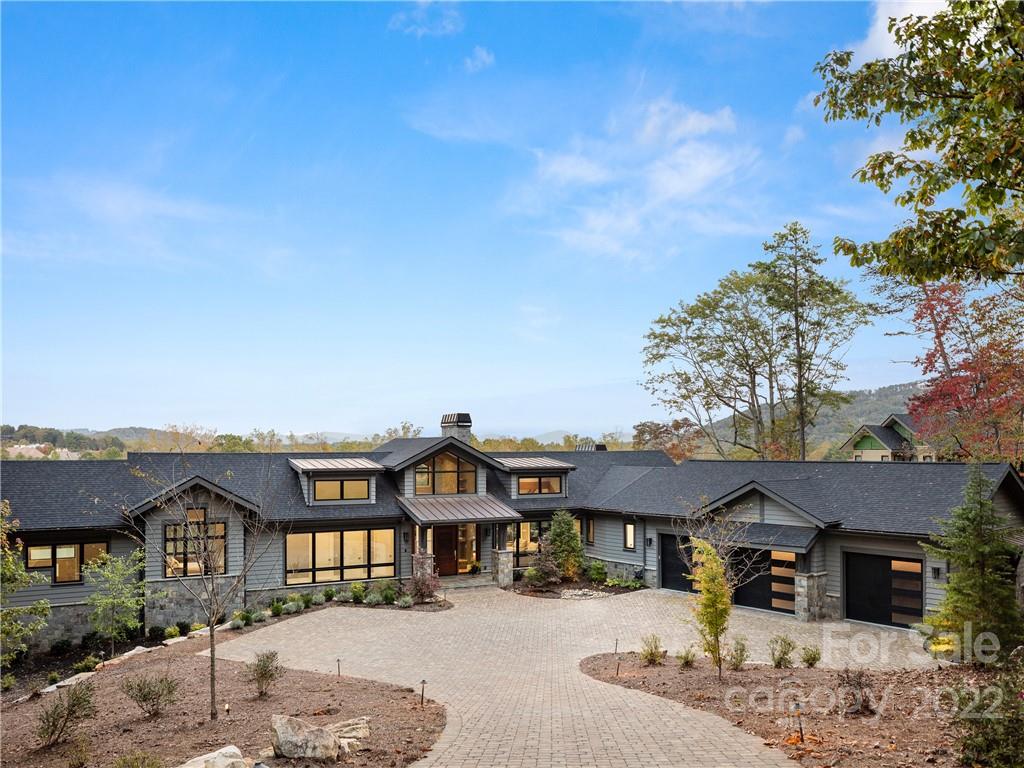 558 Walnut Valley Parkway, Arden NC Real Estate Listing MLS Car3860056