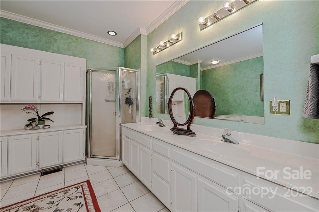 4418 Columbine Court Charlotte NC 28226