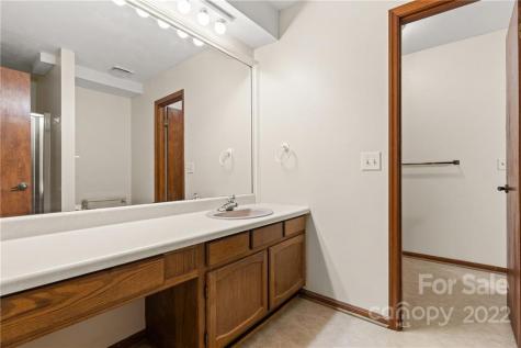 414 Foxhall Road Mills River NC 28759