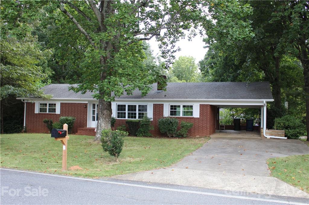 1308 23rd Avenue NE Hickory NC 28601