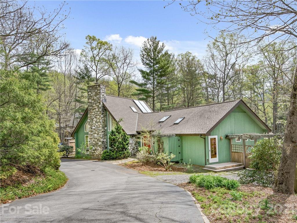 23 W Black Oak Drive Asheville NC 28804