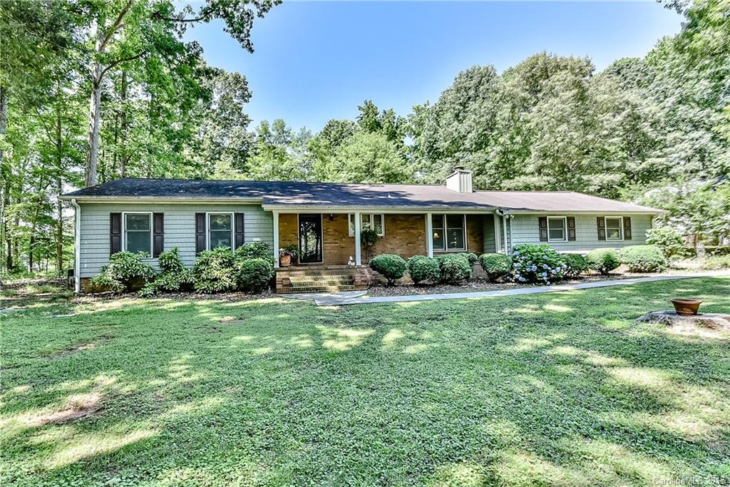 4613 Lake Shore Road N Denver NC 28037
