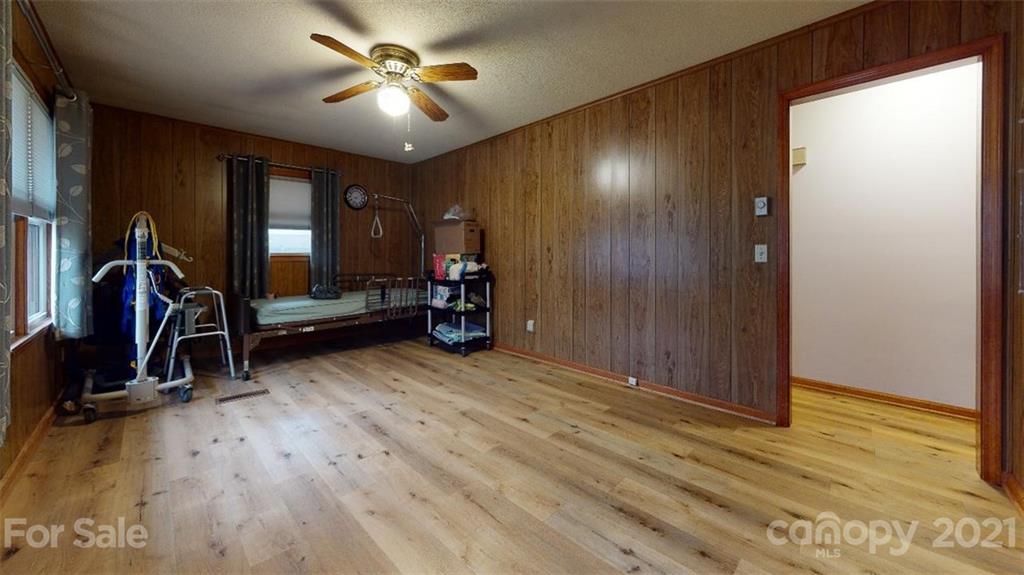 146 Bond Street Marion NC 28752