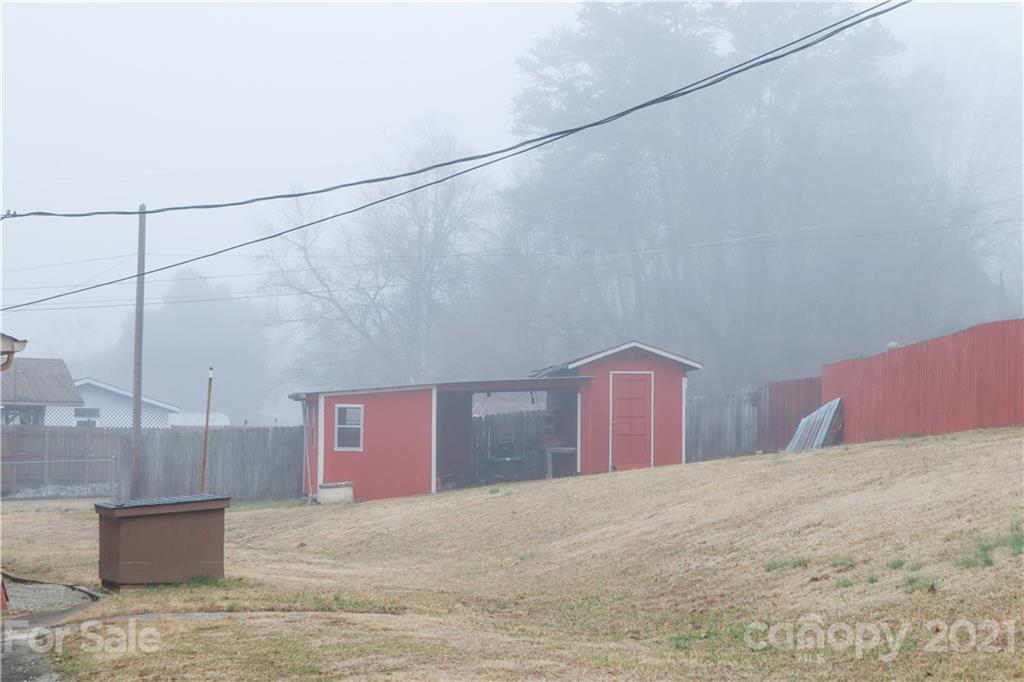 146 Bond Street Marion NC 28752