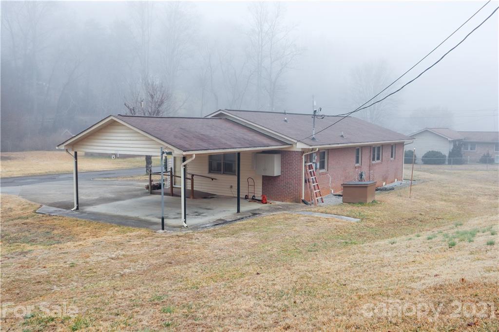 146 Bond Street Marion NC 28752