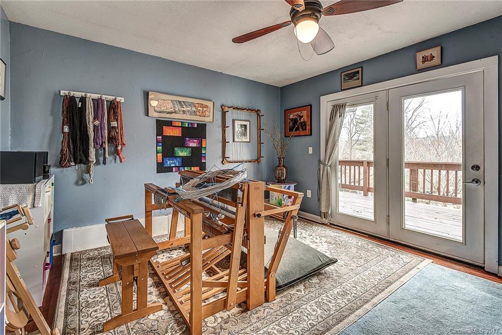 18 Mission Lane Fairview NC 28730