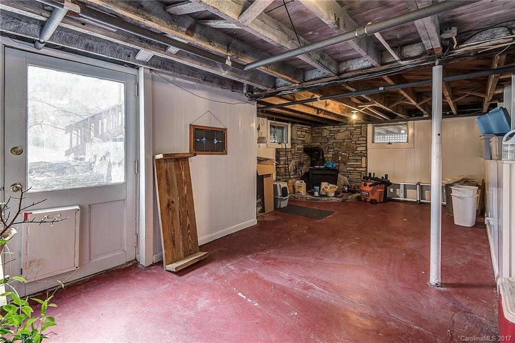 18 Mission Lane Fairview NC 28730