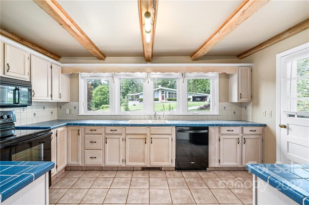 69 Gibson Road Asheville NC 28804