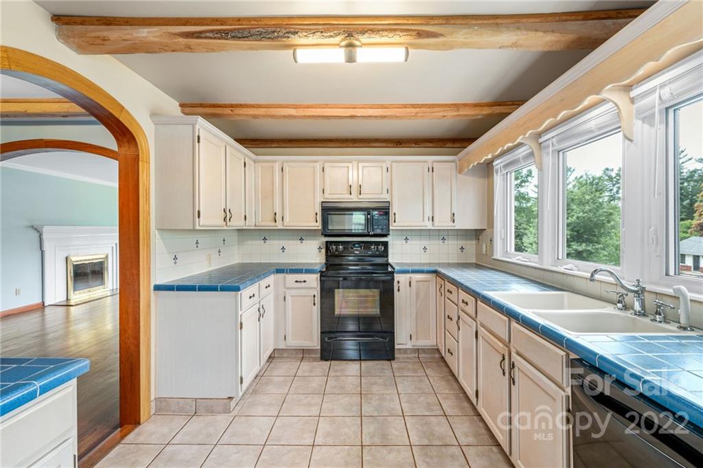 69 Gibson Road Asheville NC 28804