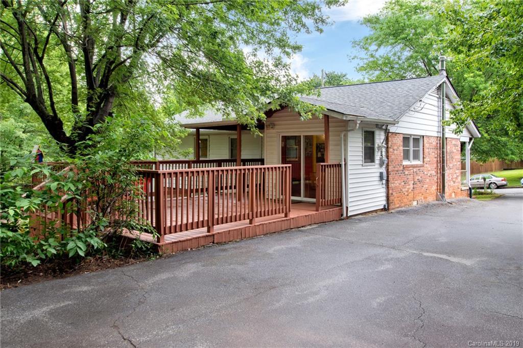 12 Starmount Drive Asheville NC 28806