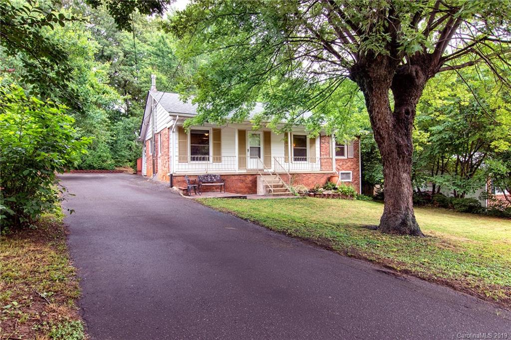 12 Starmount Drive Asheville NC 28806