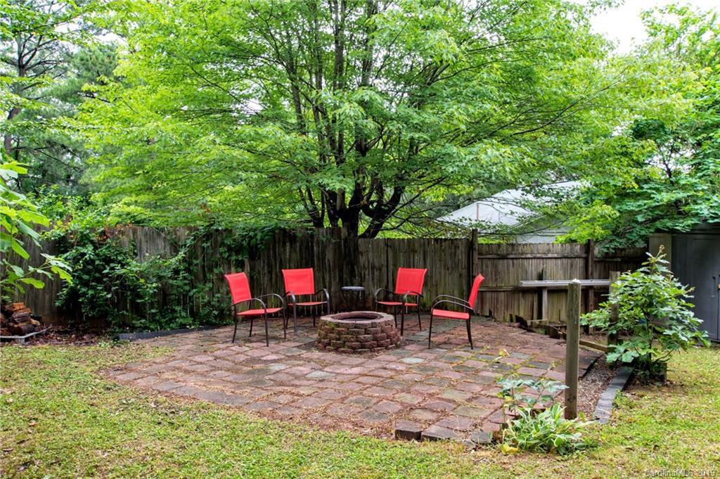 12 Starmount Drive Asheville NC 28806
