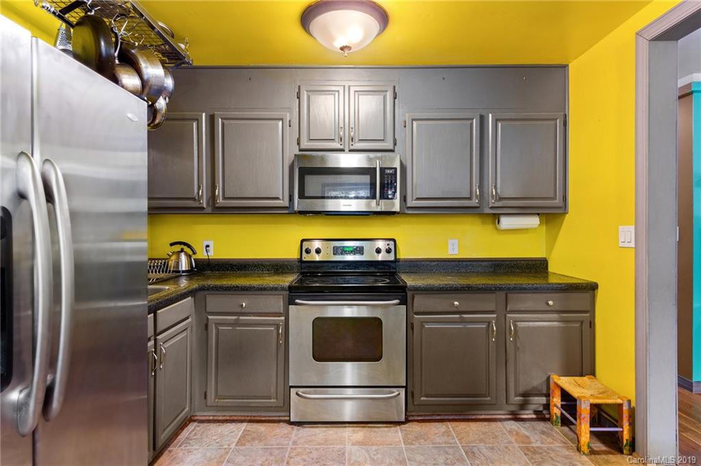 12 Starmount Drive Asheville NC 28806