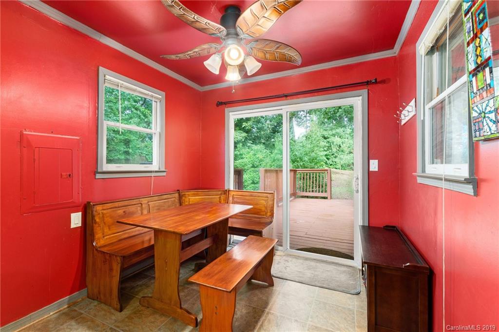 12 Starmount Drive Asheville NC 28806