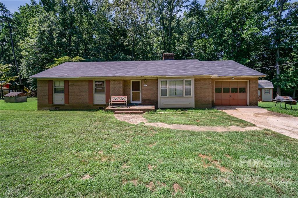 111 Bobby Lee Lane Mooresville NC 28115