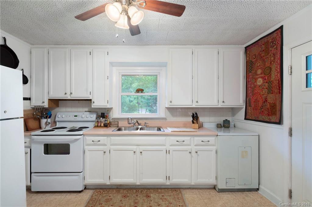11 Joan Way Asheville NC 28806