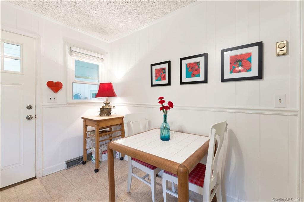 11 Joan Way Asheville NC 28806