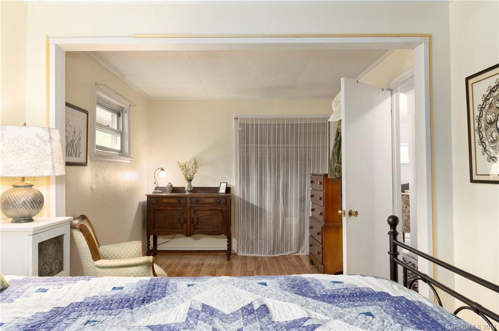11 Joan Way Asheville NC 28806