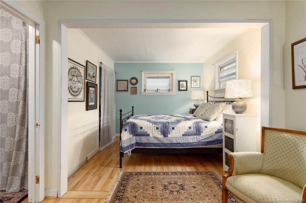 11 Joan Way Asheville NC 28806