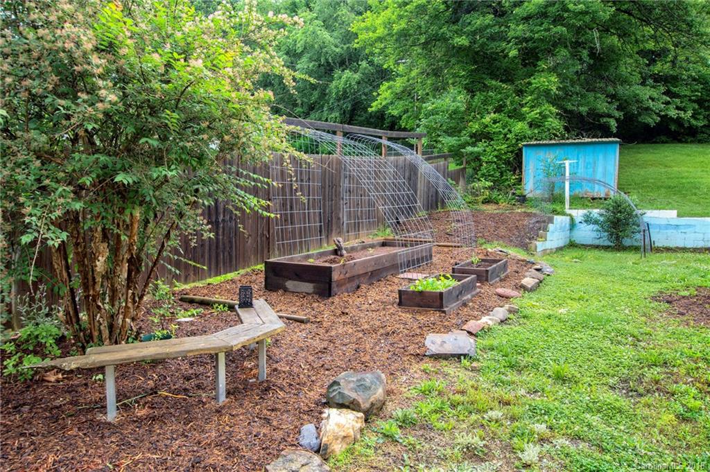11 Joan Way Asheville NC 28806