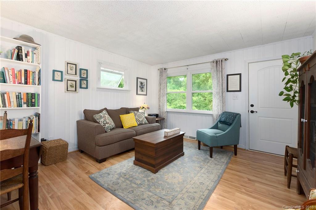 11 Joan Way Asheville NC 28806