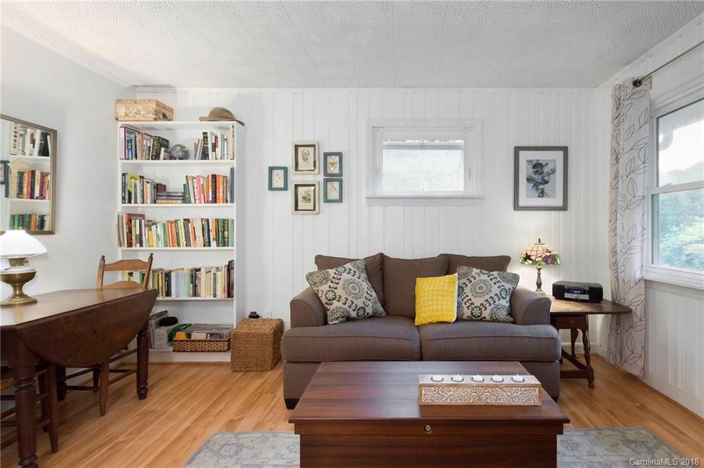 11 Joan Way Asheville NC 28806