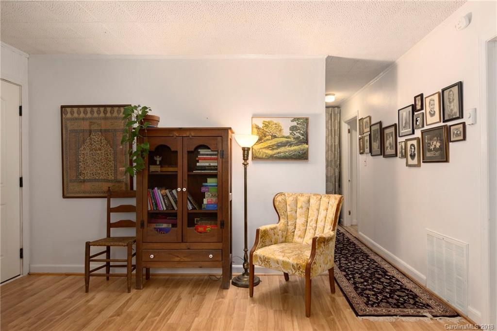 11 Joan Way Asheville NC 28806