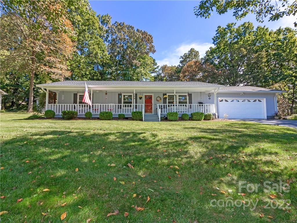 159 Atwood Drive Hendersonville NC 28792