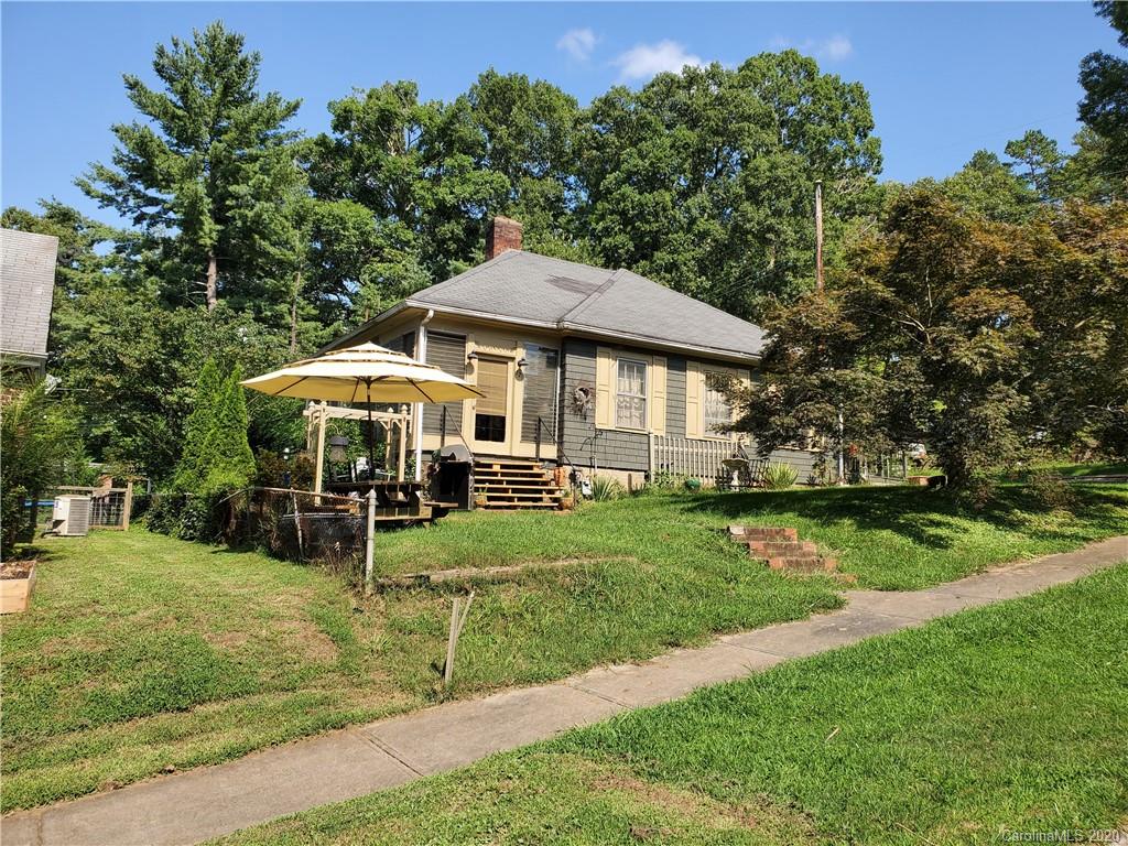 12 Enka Oak Street Candler NC 28715