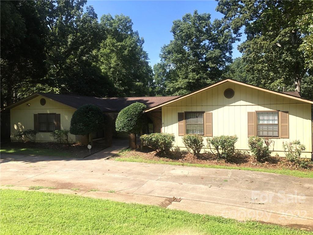 4024 Wandering Lane NE Hickory NC 28601
