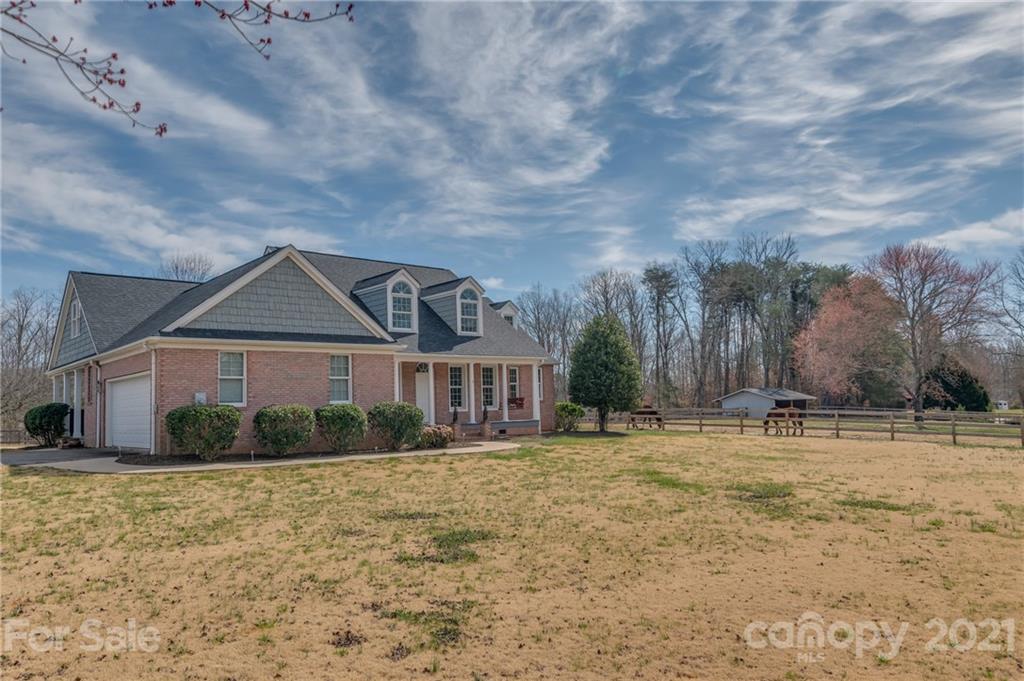 160 Burgundy Lane Columbus NC 28722