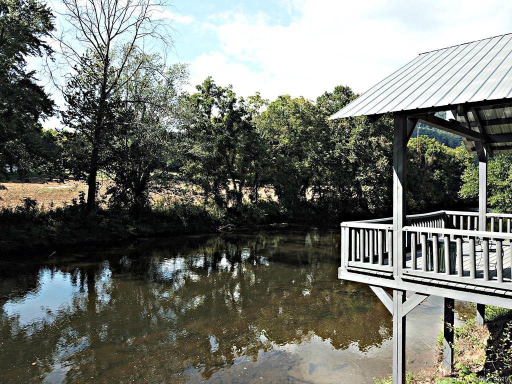 3274 N River Road Sylva NC 28779