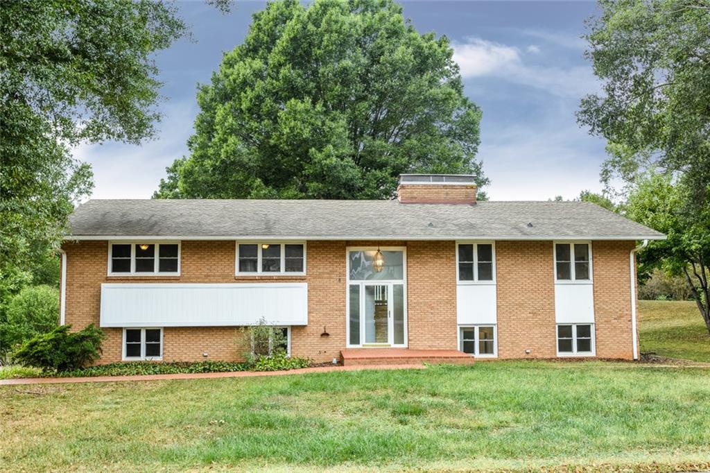 6185 Northlakes Drive Hickory NC 28601