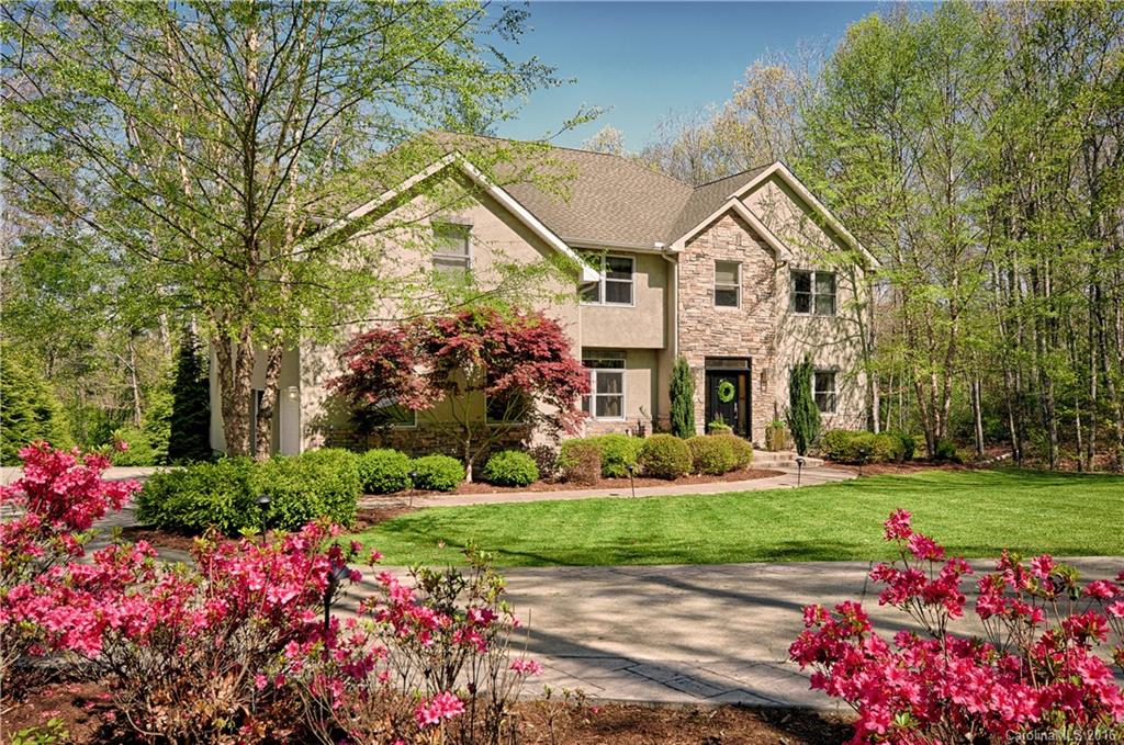 209 Arcadian Court Fairview NC 28730