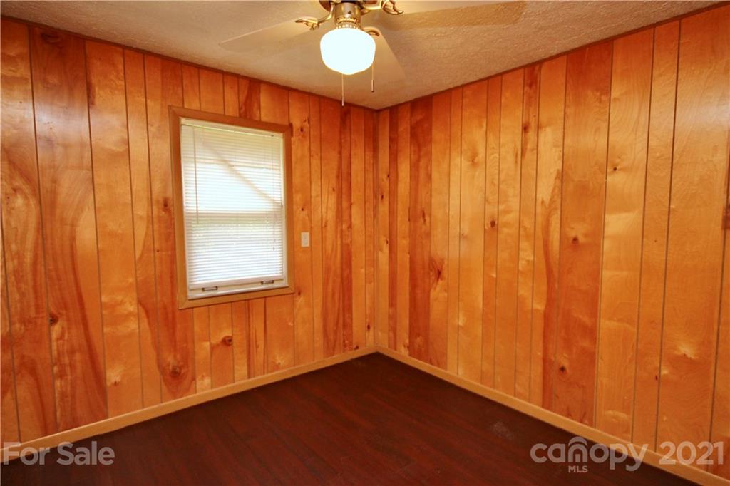 261 Buckeye Cove Road Swannanoa NC 28778