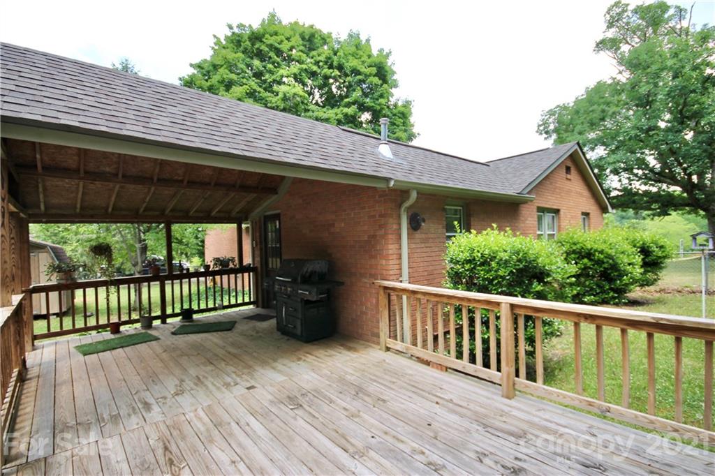 261 Buckeye Cove Road Swannanoa NC 28778