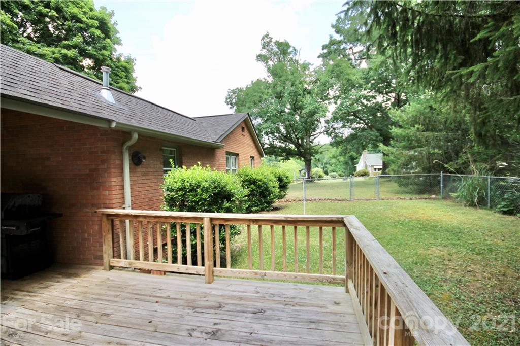 261 Buckeye Cove Road Swannanoa NC 28778