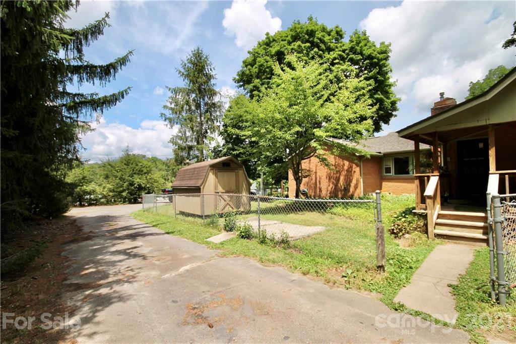261 Buckeye Cove Road Swannanoa NC 28778