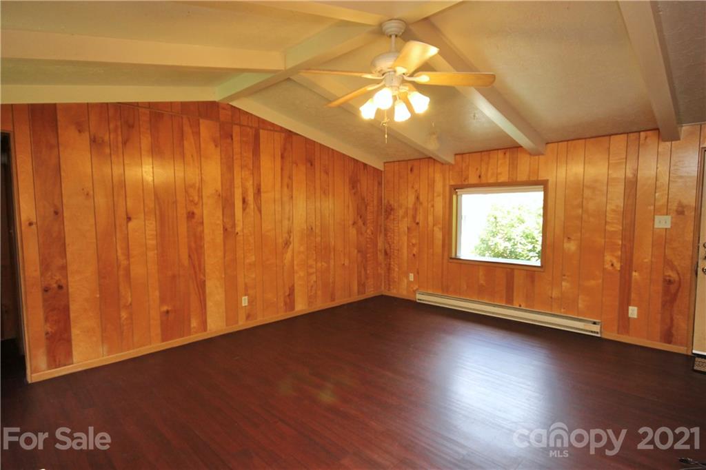 261 Buckeye Cove Road Swannanoa NC 28778