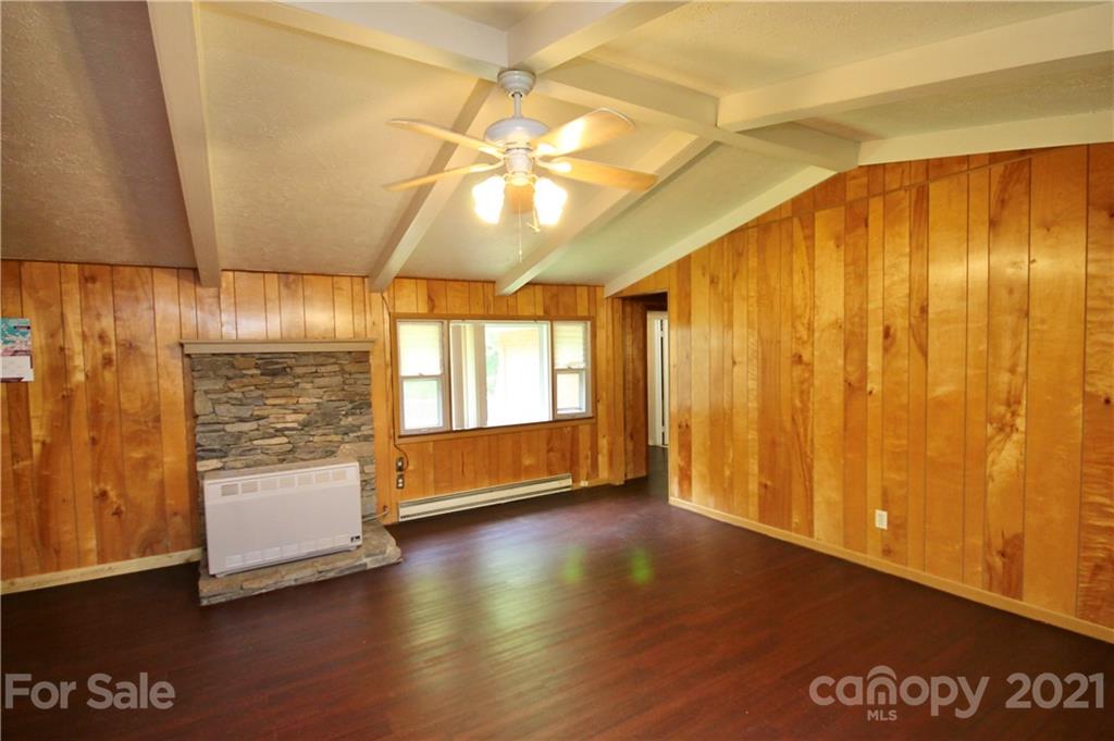 261 Buckeye Cove Road Swannanoa NC 28778