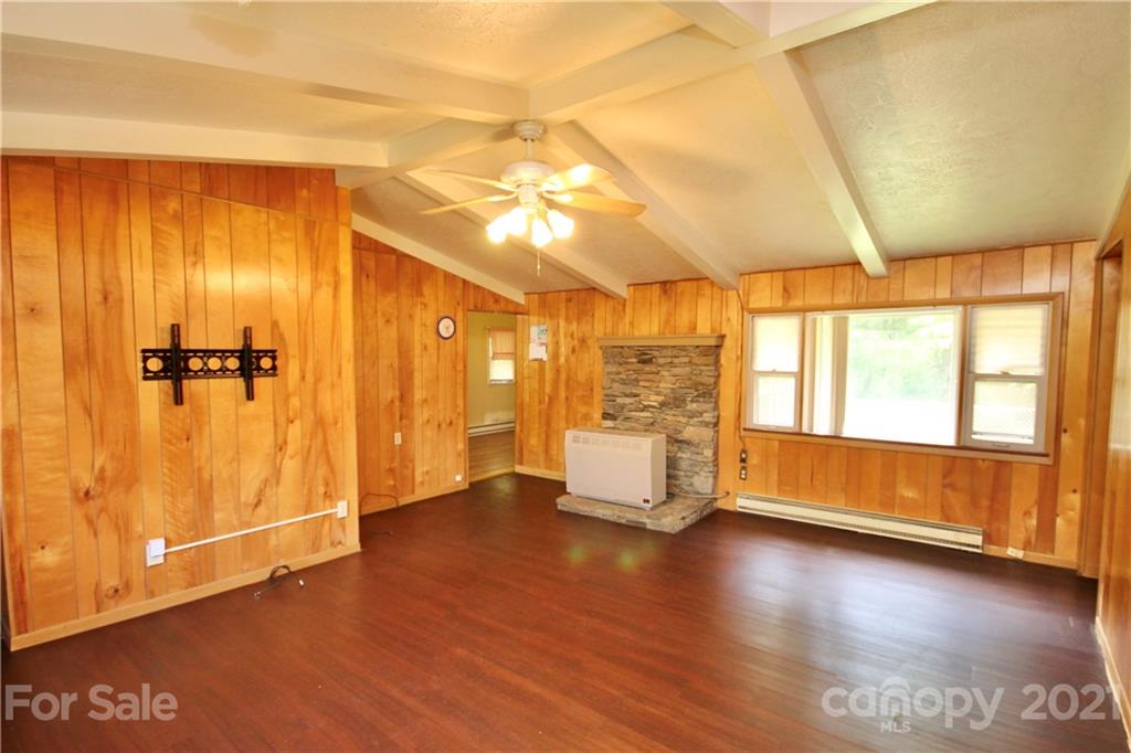 261 Buckeye Cove Road Swannanoa NC 28778