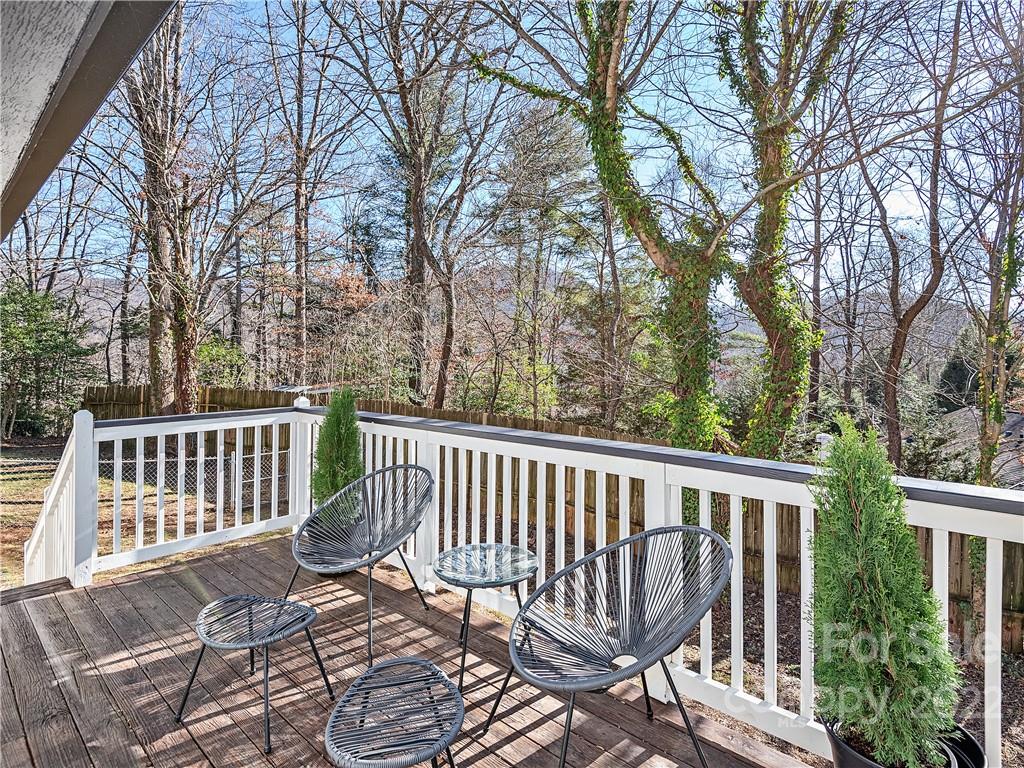 7 Sourwood Lane E Asheville NC 28805
