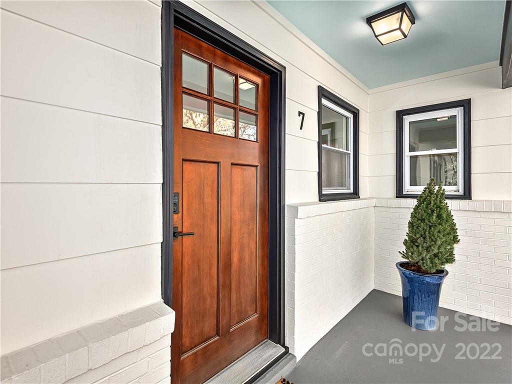 7 Sourwood Lane E Asheville NC 28805