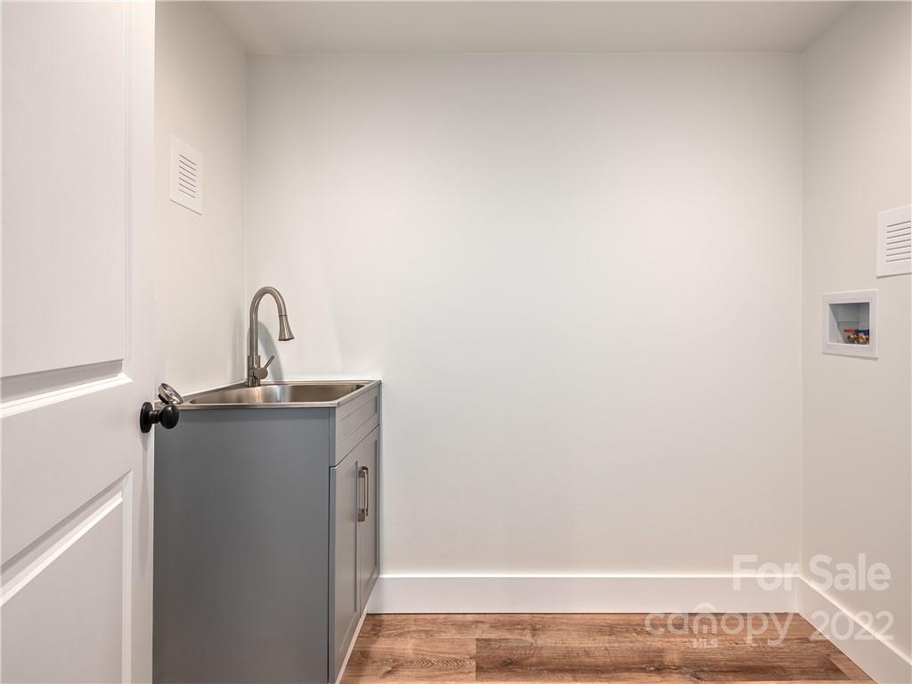 7 Sourwood Lane E Asheville NC 28805