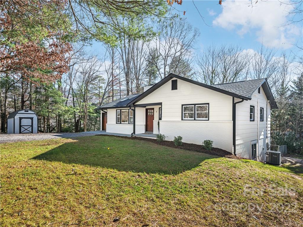 7 Sourwood Lane E Asheville NC 28805