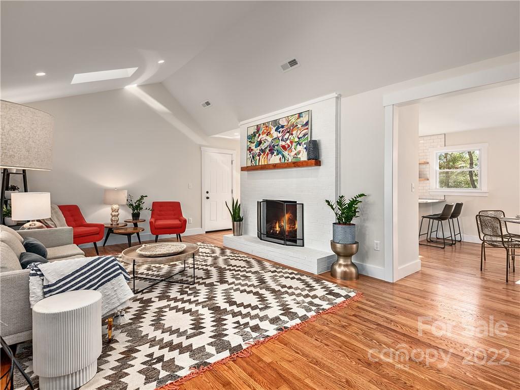 7 Sourwood Lane E Asheville NC 28805