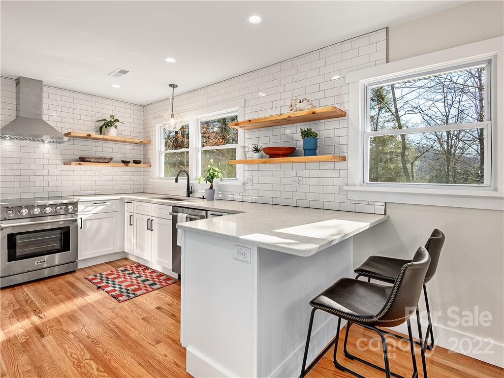 7 Sourwood Lane E Asheville NC 28805
