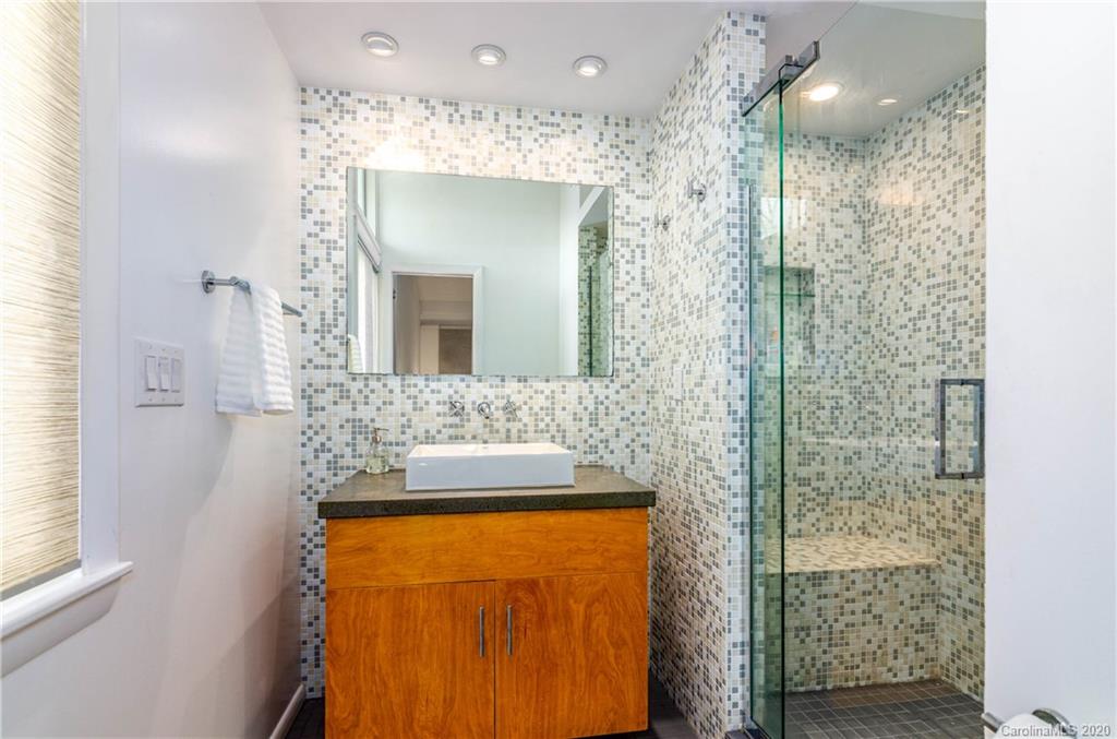 37 Deanwood Circle Asheville NC 28803