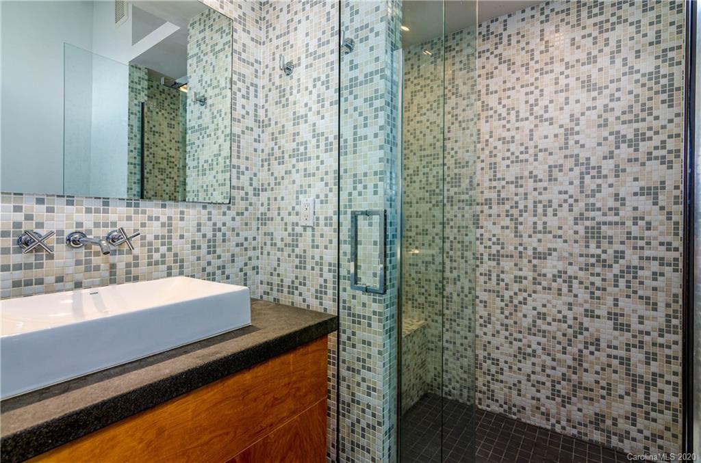 37 Deanwood Circle Asheville NC 28803